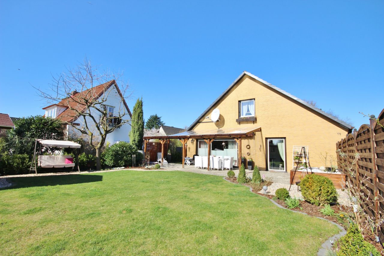 Essen: Traumhaftes Einfamilienhaus mit Seeblick – Ihr neues Zuhause! 